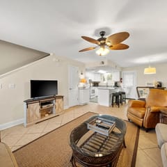 Endless Summer! Sleeps 7! Golf Cart Available!